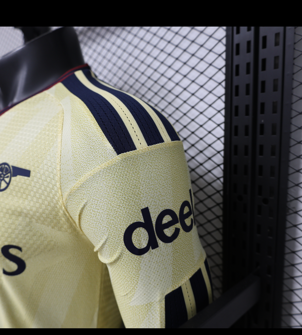 ARSENAL away jersey 26/27